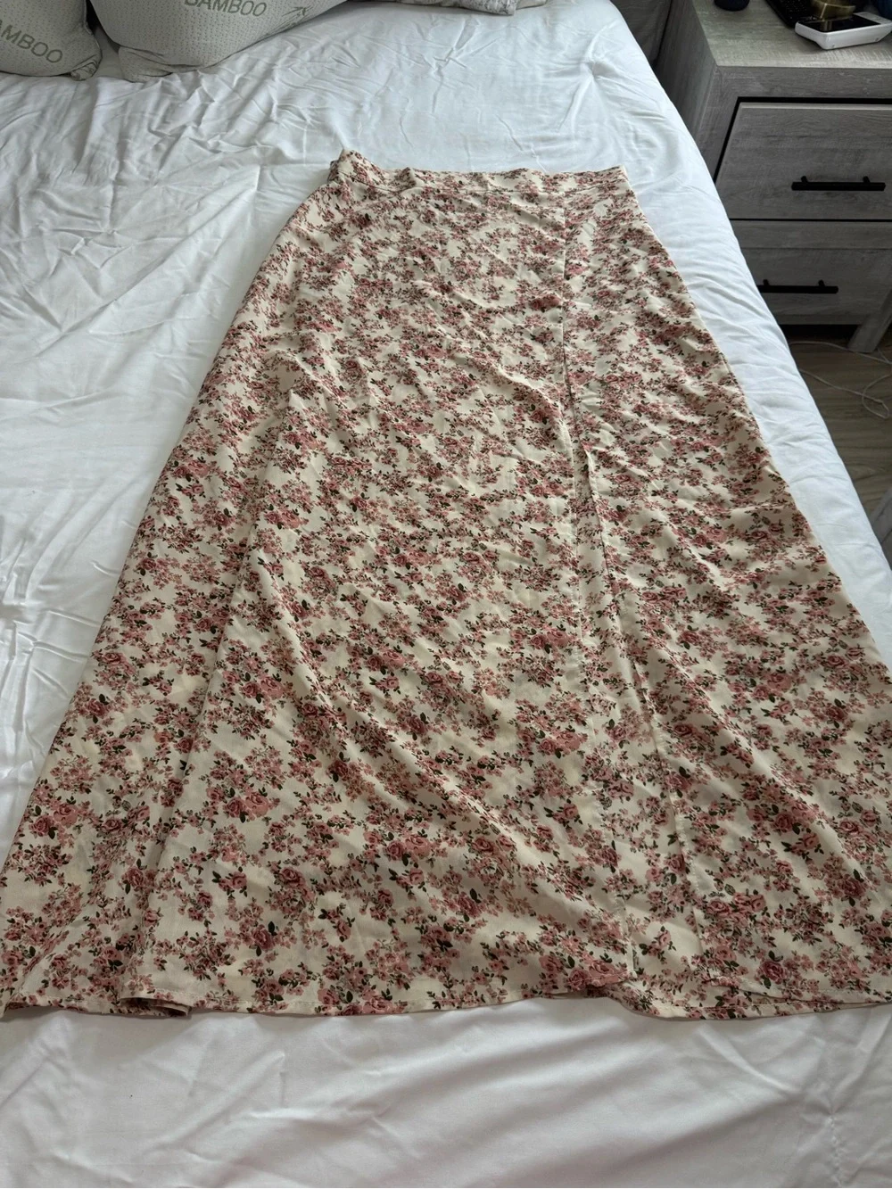 SHEIN Cream Maxi Skirt with Pink Floral Print